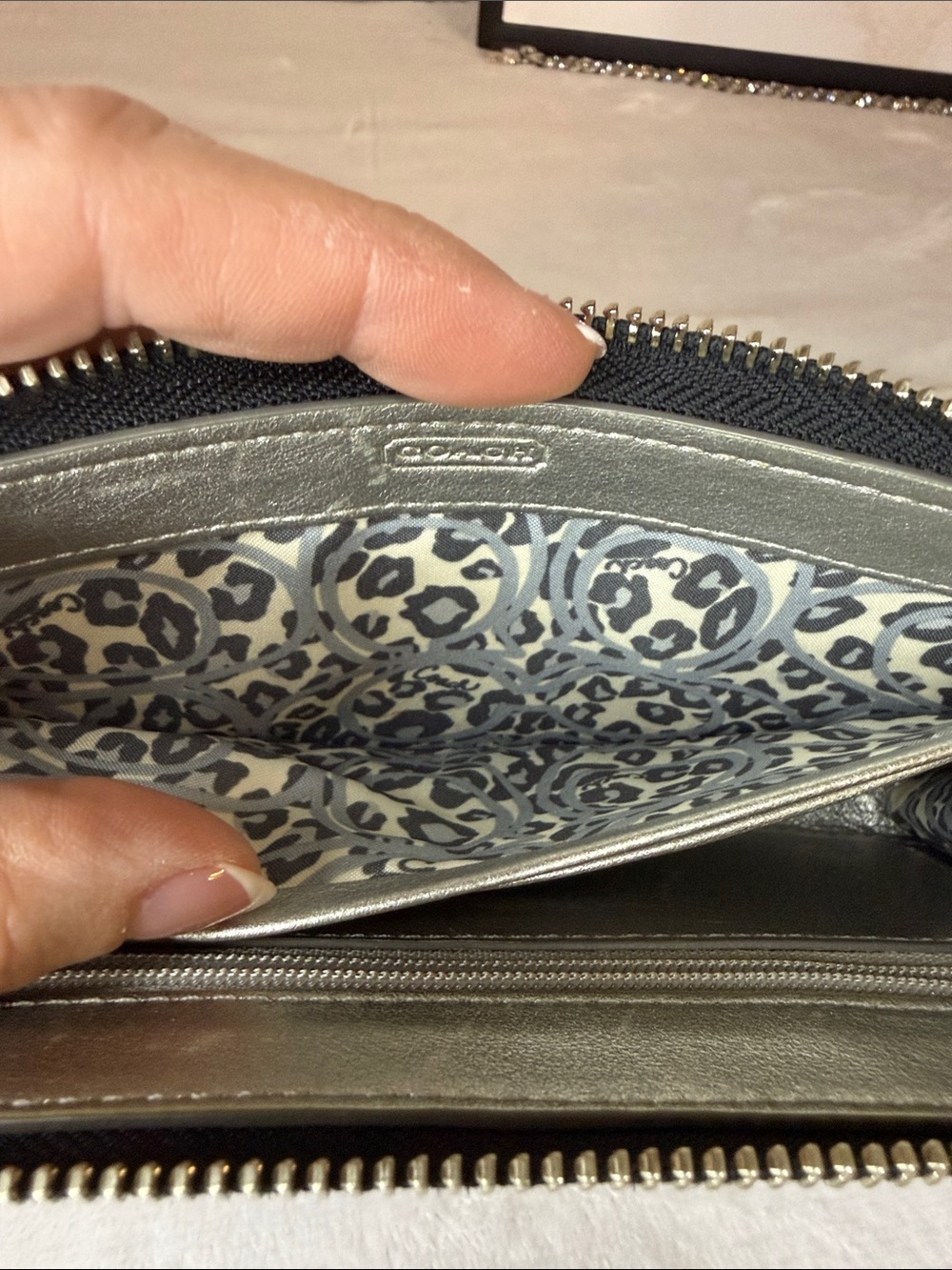 Coach Poppy Black Leather Silver Metallic Zip Around Wristlet Leopard Lining - Picture 7 of 11